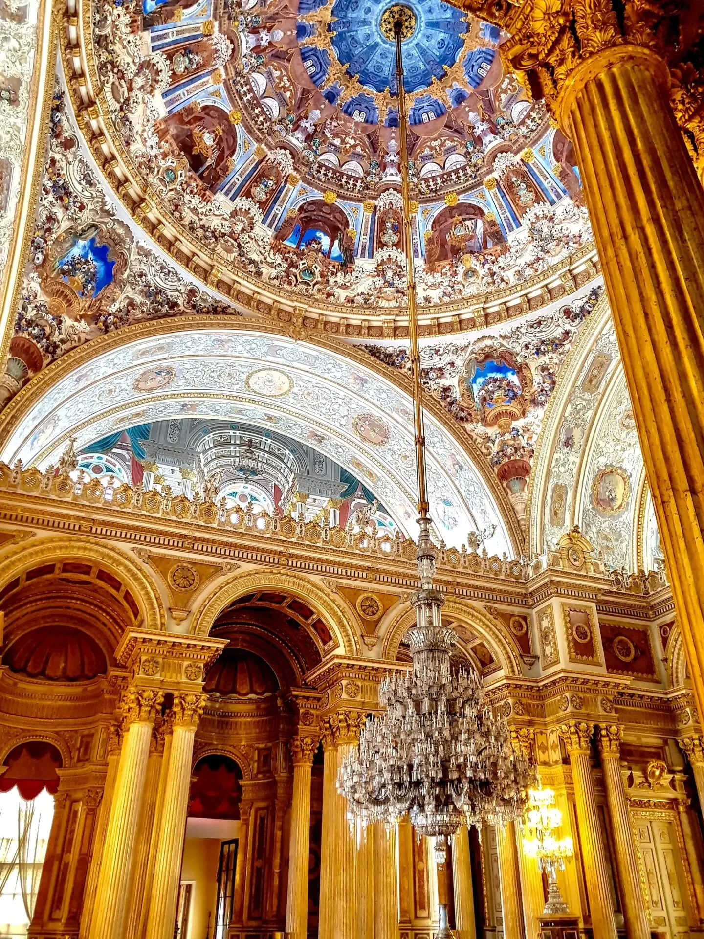 Dolmabahce Palace & Harem Skip-the-Line Entry Ticket with Audio Guide - Image 8