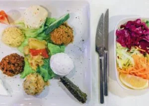 tosunpasa pasa dinner cruise istanbul bosphorus turkish shows belly dancer (10)