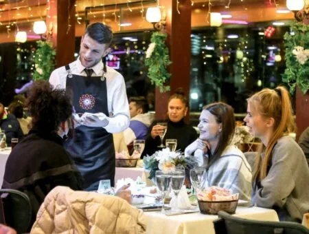 tosunpasa pasa dinner cruise istanbul bosphorus turkish shows belly dancer (5)