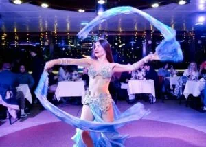 tosunpasa pasa dinner cruise istanbul bosphorus turkish shows belly dancer (8)