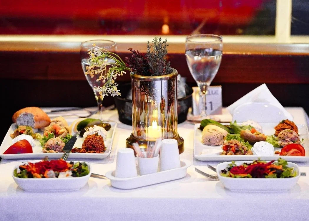 Bosphorus Evening Cruise: Dinner, Live Shows & Private Table - Image 3