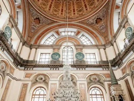 dolmabahce_mosque_istanbulcom_images (2)
