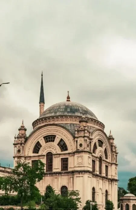 dolmabahce_mosque_vertical2